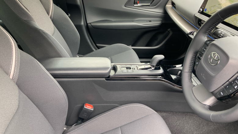 Toyota Prius 2.0 PHEV Design 5dr CVT Hatchback